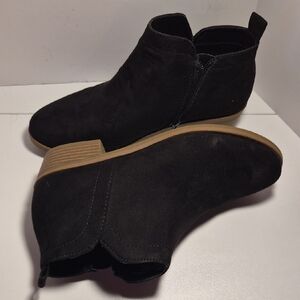 Time and Tru Black Heeled Boots